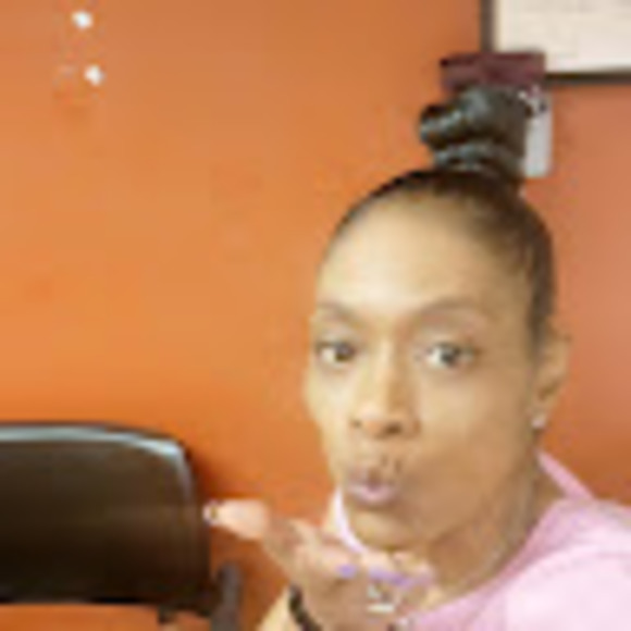 Meet your Posher, Bariatrics to - Picture 1 of 1